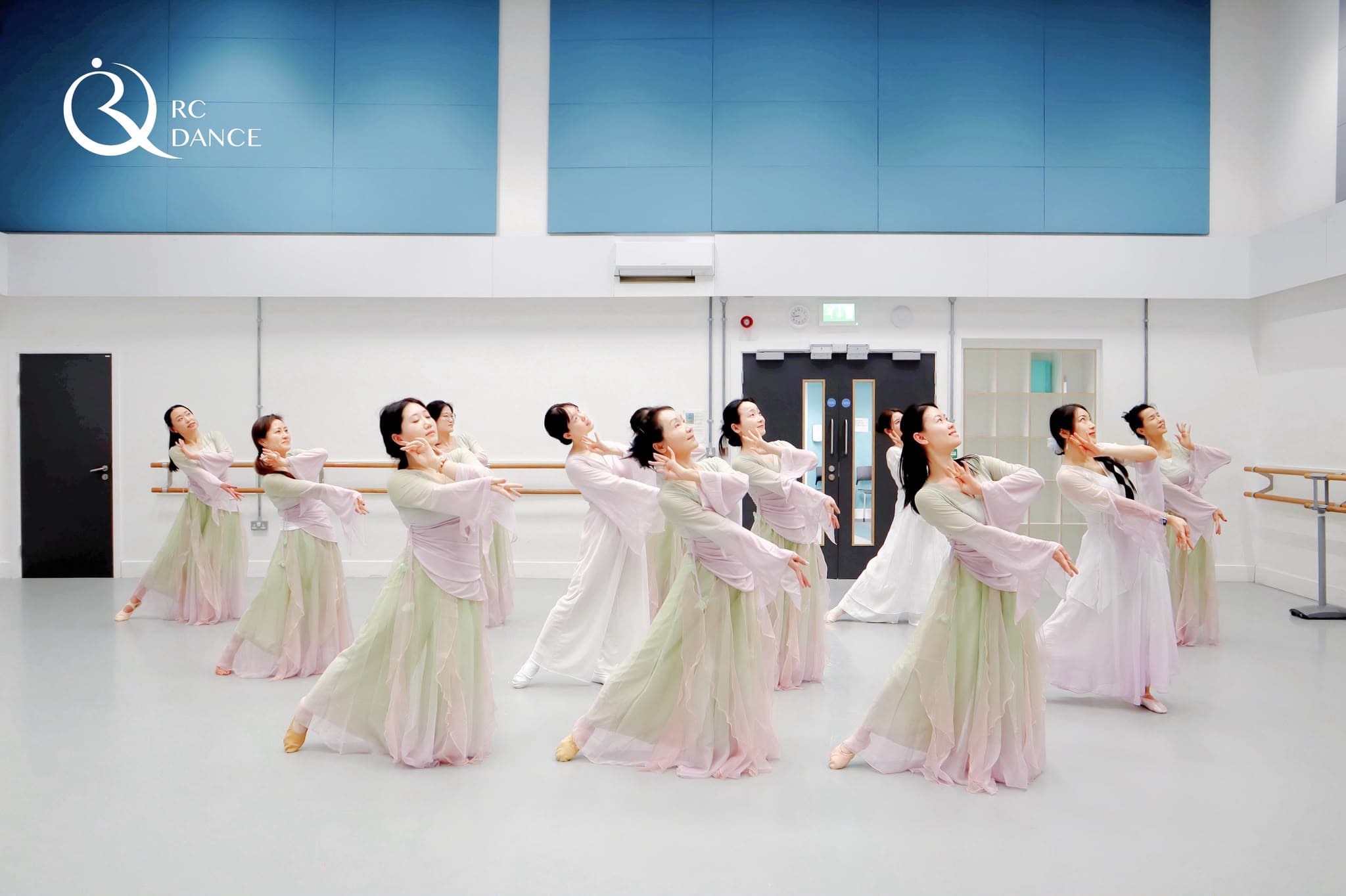 Chinese dance class